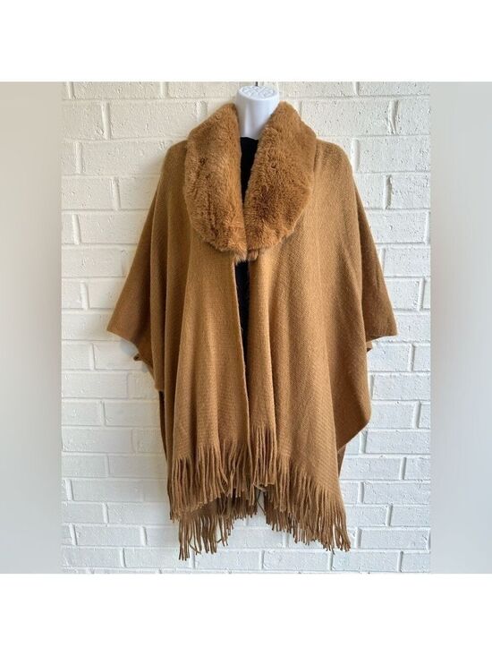 Vince Camuto Jackets & Blazers - Vince Camuto Faux Fur Collar Camel color Cape/Poncho, 5” Fringe on Lower Hem